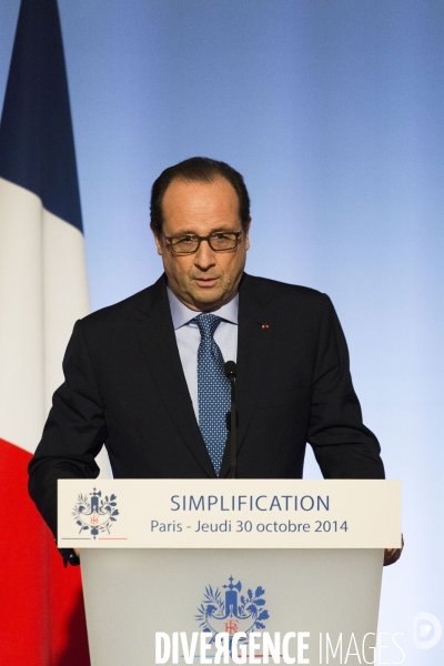 Simplification au palais de l Elysee.
