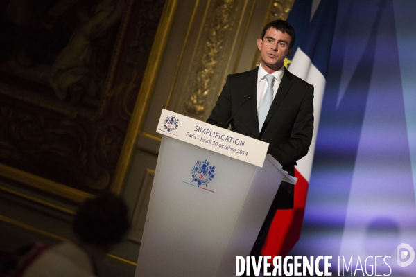 Simplification au palais de l Elysee.