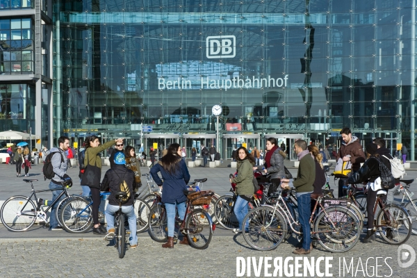 Berlin illustration. A la gare centrale
