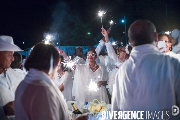 Diner en blanc en haiti.
