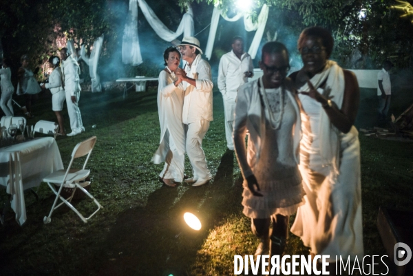 Diner en blanc en haiti.