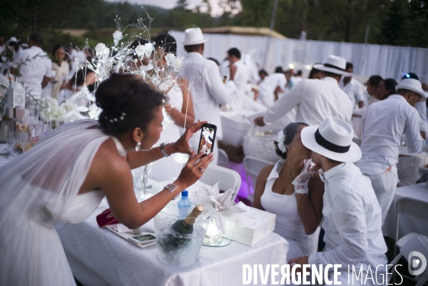 Diner en blanc en haiti.