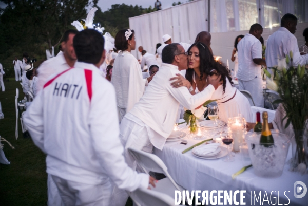 Diner en blanc en haiti.