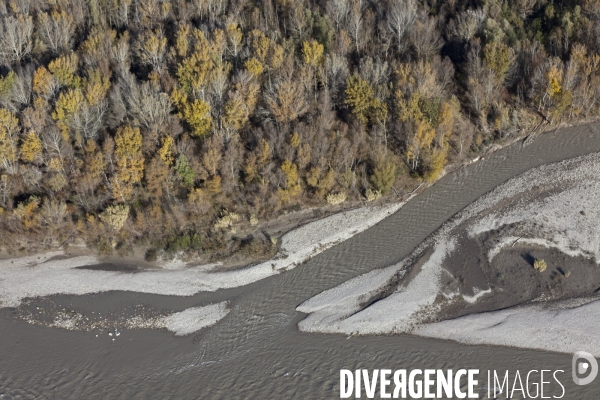 Vue aérienne de la vallée de la Durance