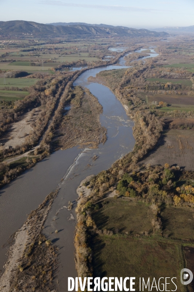 Vue aérienne de la vallée de la Durance