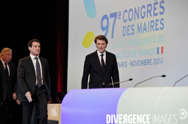 Manuel Valls au congrès de l association des maires de France