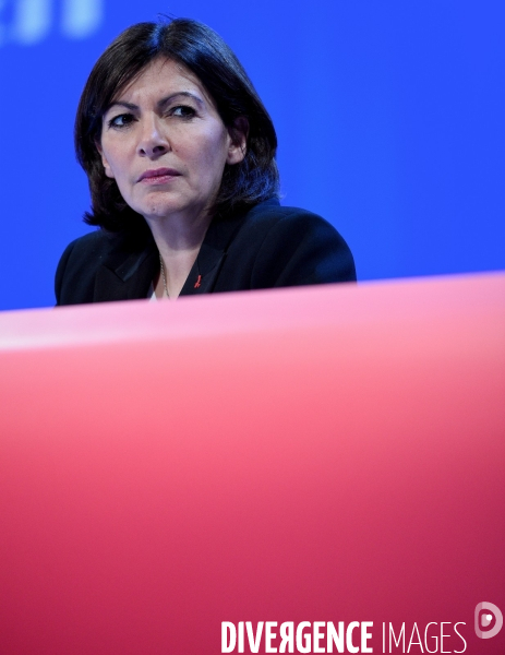 Anne Hidalgo au congrès de l association des maires de France