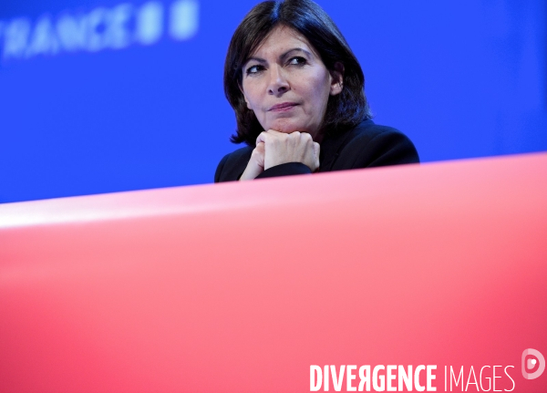 Anne Hidalgo au congrès de l association des maires de France