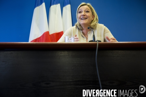 Conférence de presse de Marine Le Pen pour présenter le nouveau président du FNJ, Gaëtan DUSSAUSAYE.