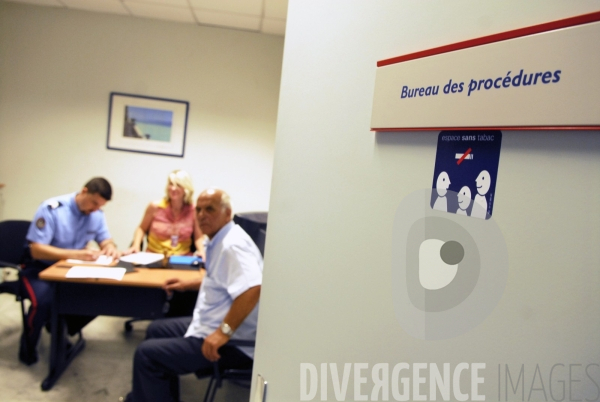 Controles conjoint de la Douane et des Services Vétérinaires à l aéroport de Nice