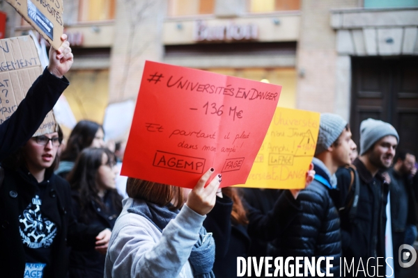 Manifestation des étudiants et chercheurs