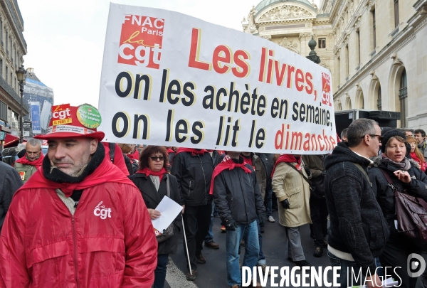 Manifestation à Paris contre le travail du dimanche