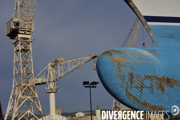 Les Mega-Yachts se refont une beaute a La Ciotat