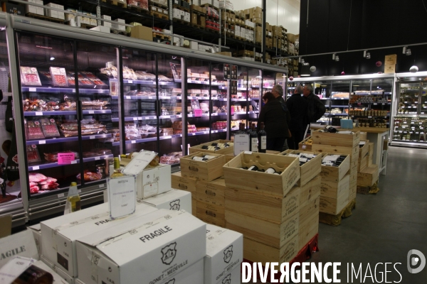 Emmanuel MACRON et Carole DELGA visitent le marche de Rungis