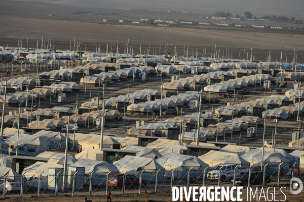 Yazidi Refugees at Khanke camp in Iraq. Réfugiés Yazidi au camp Khanke en Irak.