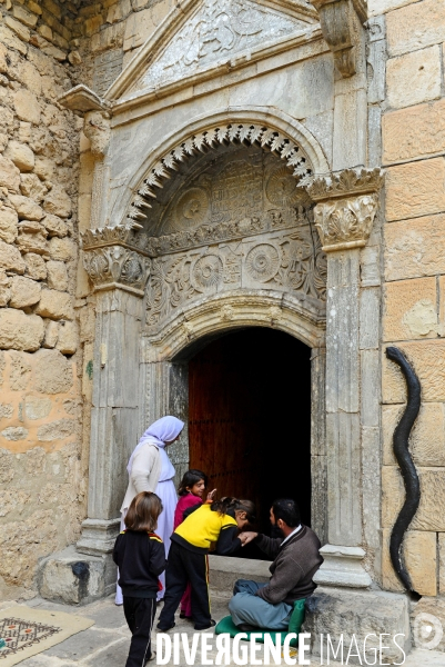 Lalish the holiest shrine in the Yazidi faith,  Lalish lieu saint de pèlerinage dans la foi Yazidi,