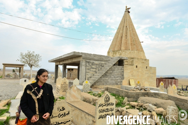 Faryal 18 Yazidi female prisoner by Islamic State (ISIS) fighters in Iraq. Faryal 18 Yazidi prisonnière par l Etat islamique (EI), combattants en Irak.