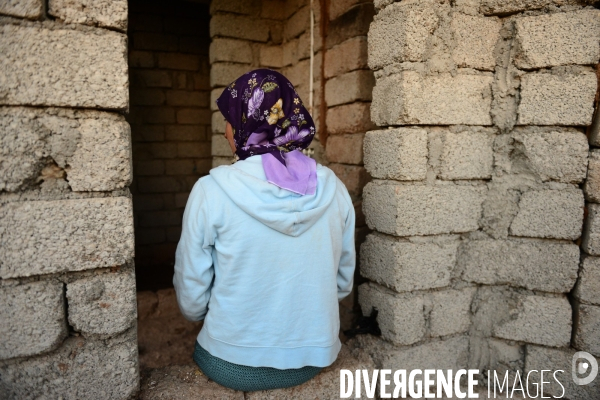 Yazidi women prisoner by Islamic State (ISIS) fighters in Iraq. Yazidi femmes prisonnier par combattants État islamique (EI) en Irak.