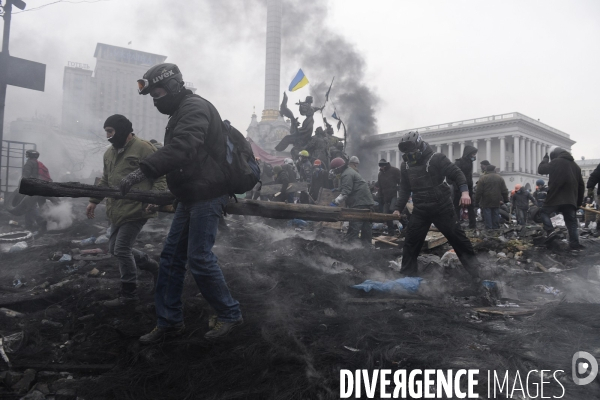 The Ukrainian Revolution 2014, The Fall of Kiev. La Révolution Ukrainienne 2014, La Chute de Kiev.