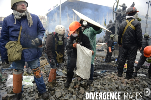 The Ukrainian Revolution 2014, The Fall of Kiev. La Révolution Ukrainienne 2014, La Chute de Kiev.