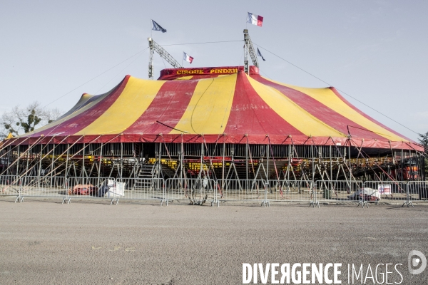 Cirque Pinder - Montage du chapiteau