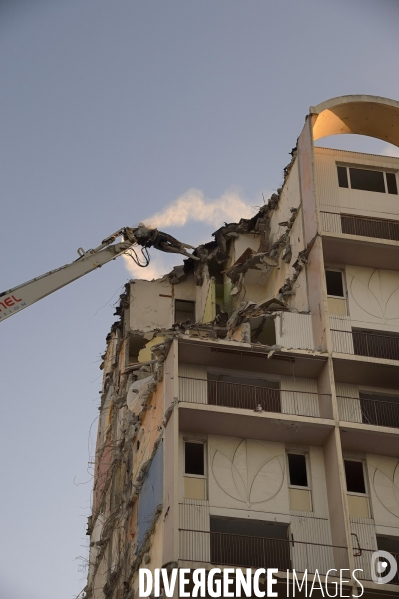 Demolition de la barre 30 dans le quartier des Moulins à Nice