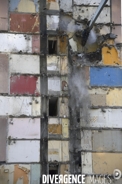 Demolition de la barre 30 dans le quartier des Moulins à Nice