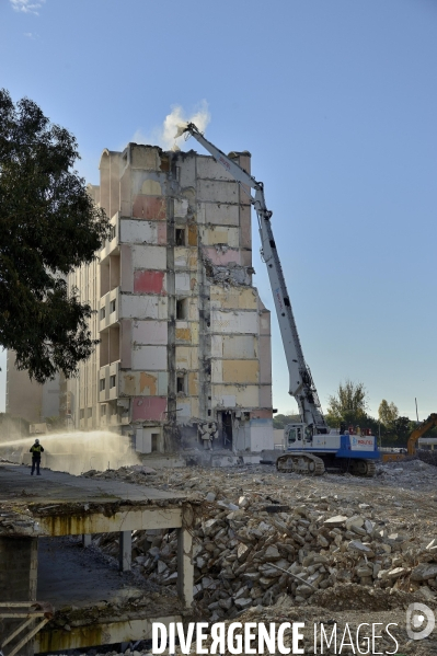 Demolition de la barre 30 dans le quartier des Moulins à Nice