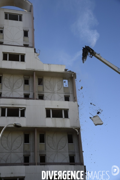 Demolition de la barre 30 dans le quartier des Moulins à Nice