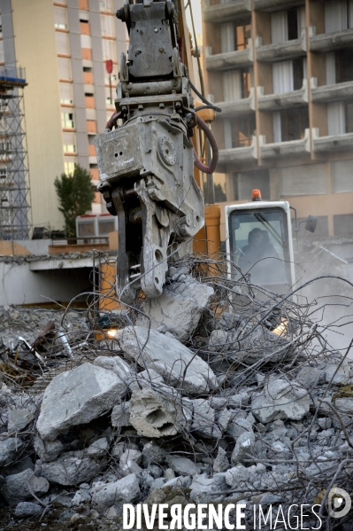 Demolition de la barre 30 dans le quartier des Moulins à Nice