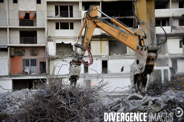 Demolition de la barre 30 dans le quartier des Moulins à Nice