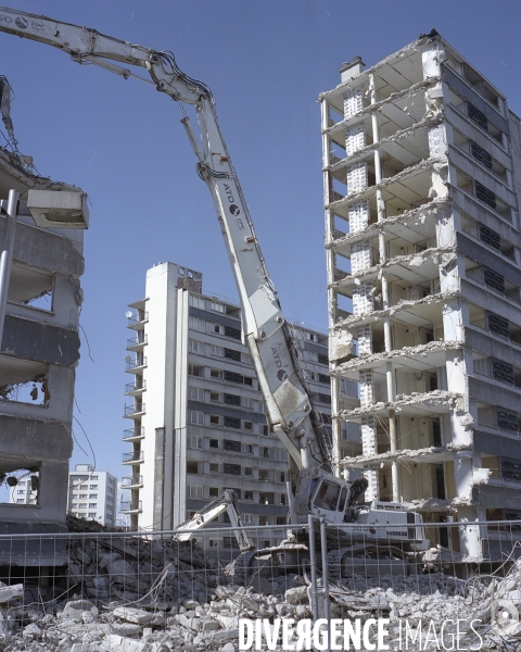 Saint Denis, démolition d une petite cité