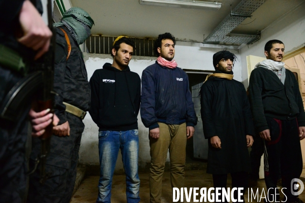 The ISIS fighters Captured by YPG in Prison Syria. Combattants de Etat islamique (EI) Capturés par GPJ, Prison en Syrie.