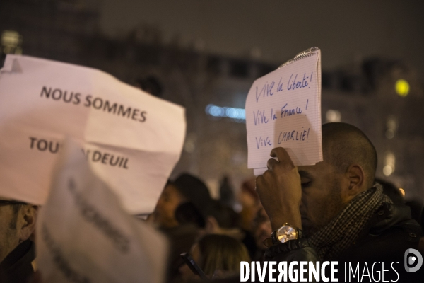 Je suis Charlie. Rassemblement place de la République le soir de l attentat contre Charlie Hebdo