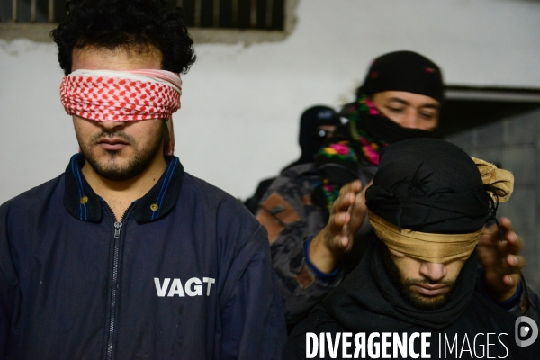 The ISIS fighters Captured by YPG in Prison Syria. Combattants de Etat islamique (EI) Capturés par GPJ, Prison en Syrie.