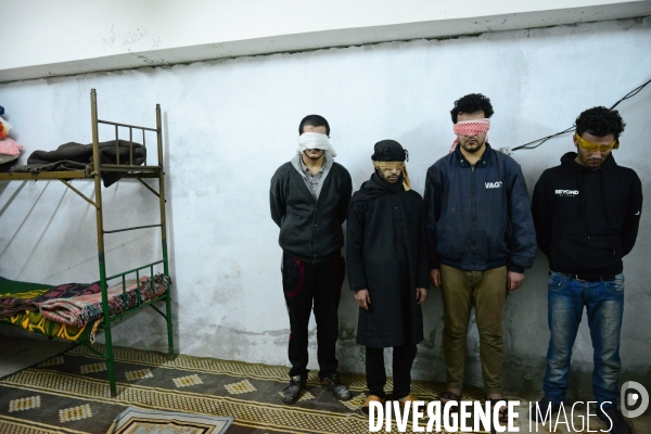 The ISIS fighters Captured by YPG in Prison Syria. Combattants de Etat islamique (EI) Capturés par GPJ, Prison en Syrie.