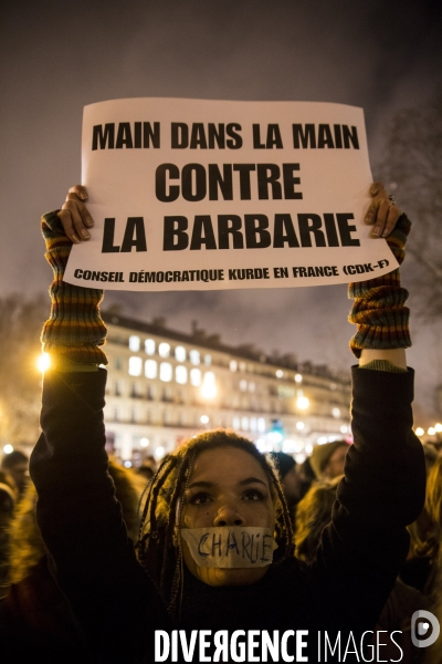 Manifestation de soutien à la liberté d expression après l attentat contre le journal Charlie Hebdo et la mort de 12 personnes dont quatre des principaux dessinateurs caricaturistes.