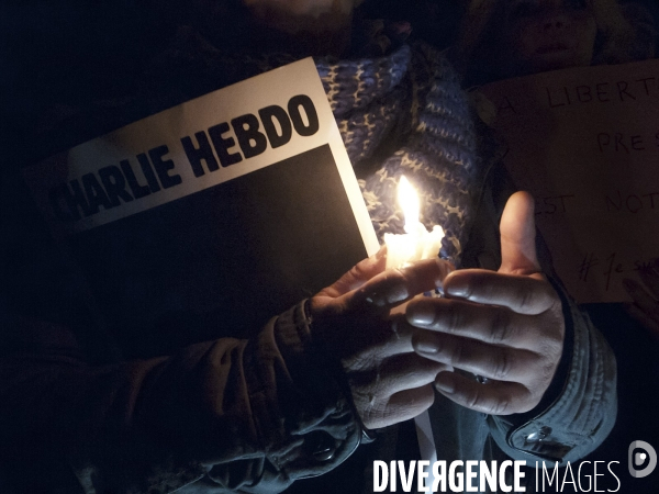 Je suis Charlie. Rassemblement Place de la République en hommage aux victimes de l attentat contre  Charlie Hebdo 