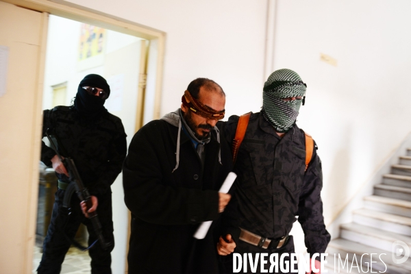 The ISIS fighters Captured by YPG in Prison Syria. Combattants de Etat islamique (EI) Capturés par GPJ, Prison en Syrie.