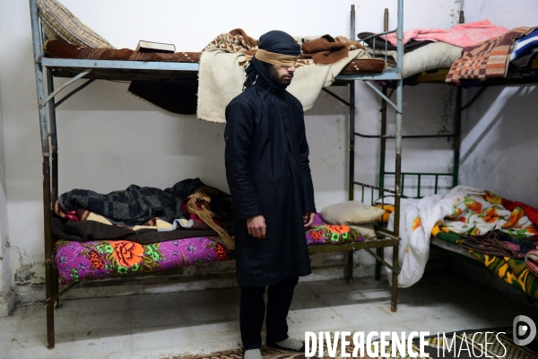 The ISIS fighters Captured by YPG in Prison Syria. Combattants de Etat islamique (EI) Capturés par GPJ, Prison en Syrie.