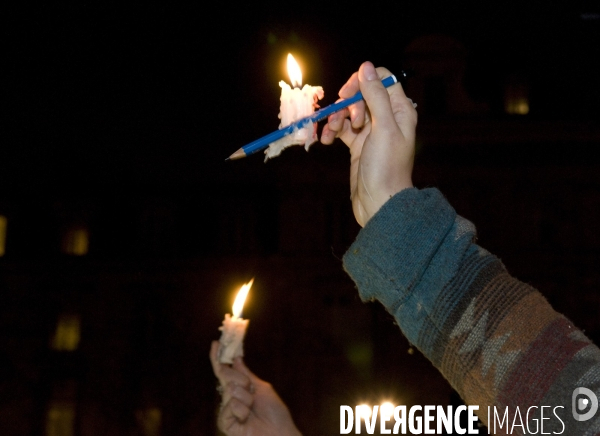 CHARLIE HEBDO : rmobilisation de la population française pour la démocration et la liberté d expression depuis lles attentats terroristes, janvier 2015. French mobilisation since the terrorist attacks in Paris