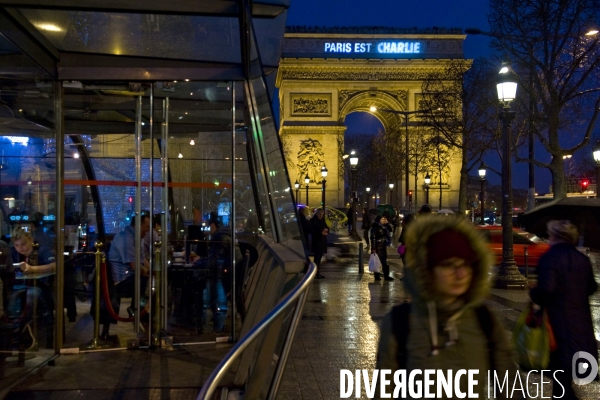 Je suis Charlie sur l arc de Triomphe