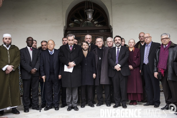 Mosquee de Paris, minute de silence.