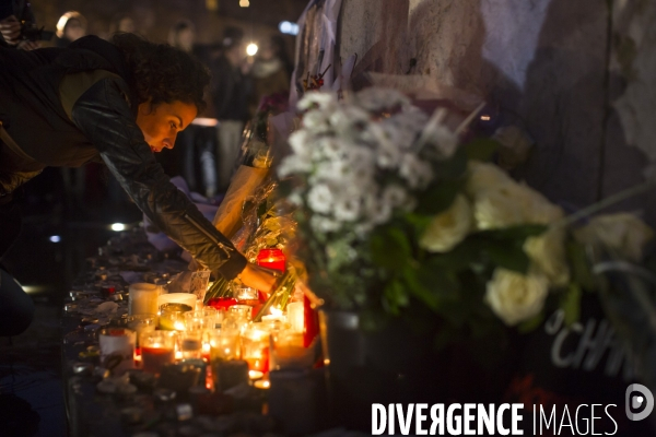 Affaire charlie hebdo. rassemblement sur la place de la republique, en hommage aux victimes de la tuerie dans les locaux de charlie hebdo.