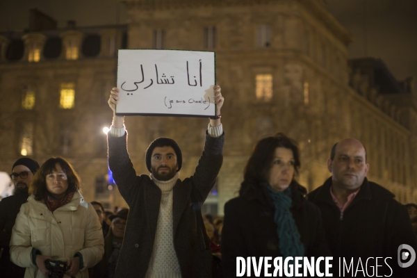 Affaire charlie hebdo. rassemblement sur la place de la republique, en hommage aux victimes de la tuerie dans les locaux de charlie hebdo.