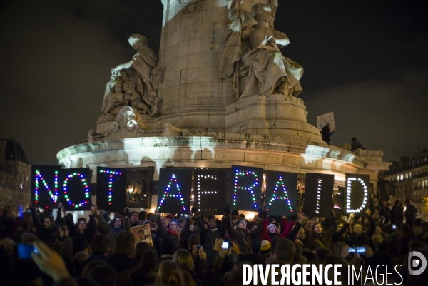 Affaire charlie hebdo. rassemblement sur la place de la republique, en hommage aux victimes de la tuerie dans les locaux de charlie hebdo.