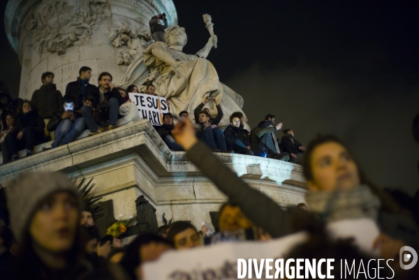 Affaire charlie hebdo. rassemblement sur la place de la republique, en hommage aux victimes de la tuerie dans les locaux de charlie hebdo.