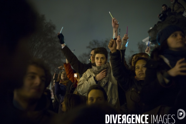 Affaire charlie hebdo. rassemblement sur la place de la republique, en hommage aux victimes de la tuerie dans les locaux de charlie hebdo.