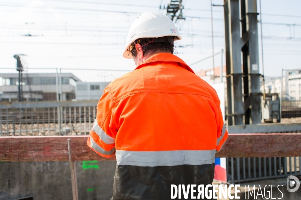 Chantier de remblayage de l entreprise POA (Vinci) pour la SNCF