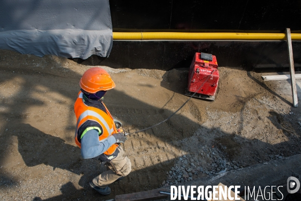 Chantier de remblayage de l entreprise POA (Vinci) pour la SNCF